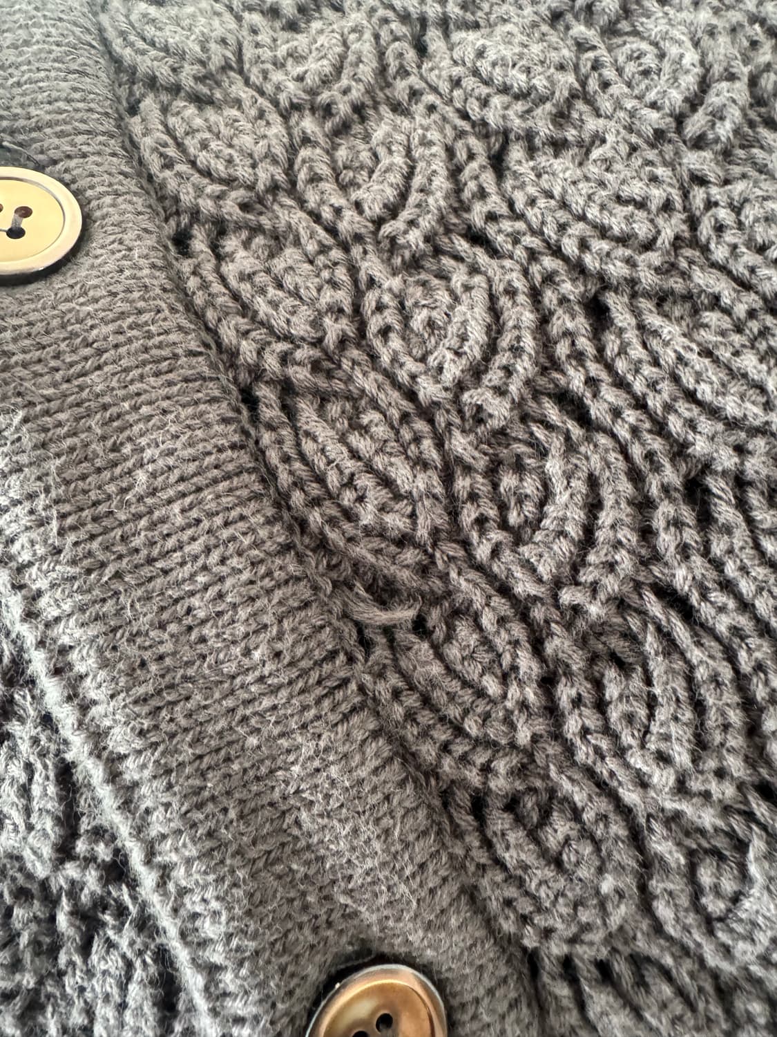 코이세이오 웨이브 니트 가디건 다크브라운 상품이미지5