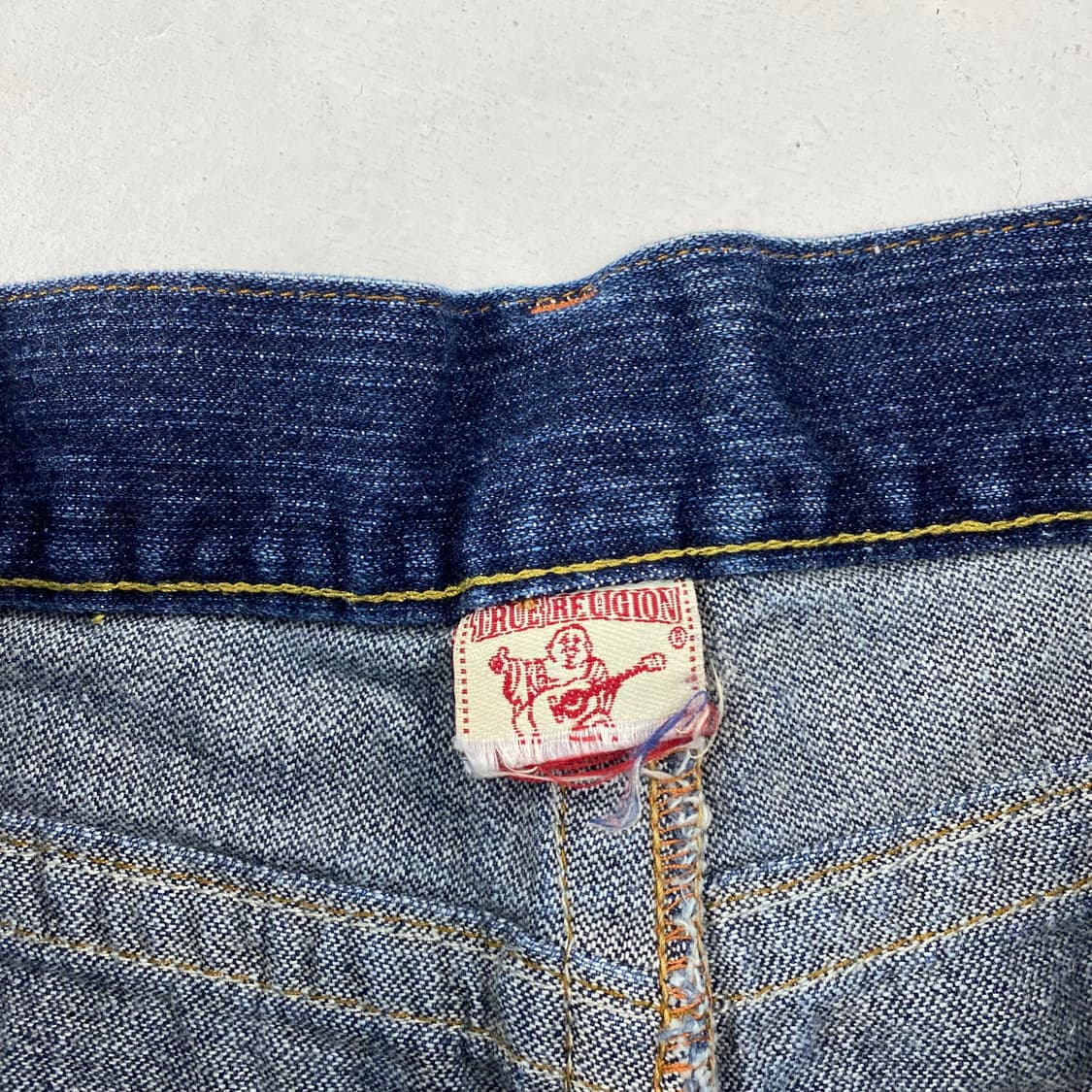 트루릴리전 백 포켓 자수 데님 진 (32) 상품이미지8