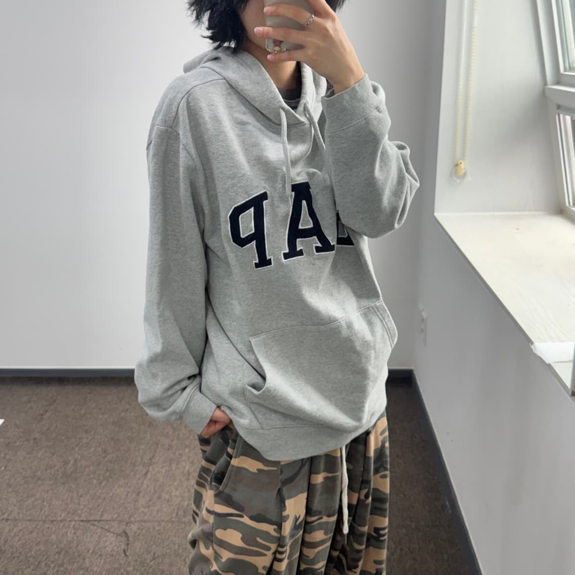 Gap 갭 블랙로고 그레이 후드티  상품이미지2