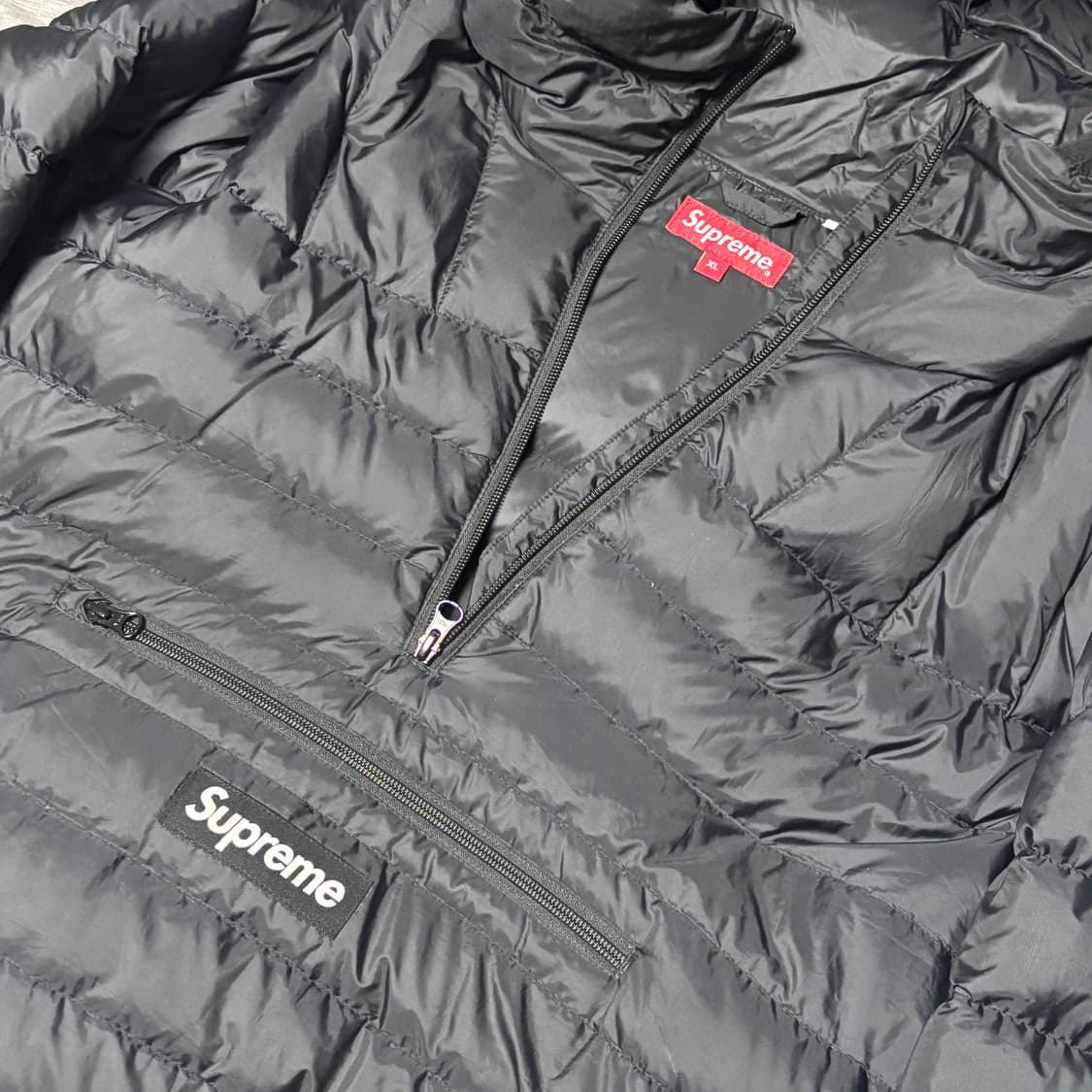 슈프림 마이크로 다운 하프집업 24fw XL 판매합니다. 상품이미지2