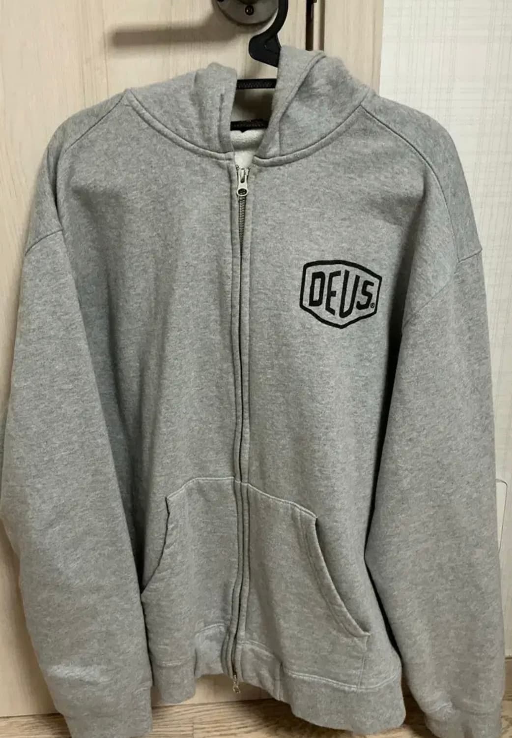 데우스 후드집업 1회착용 상품이미지1