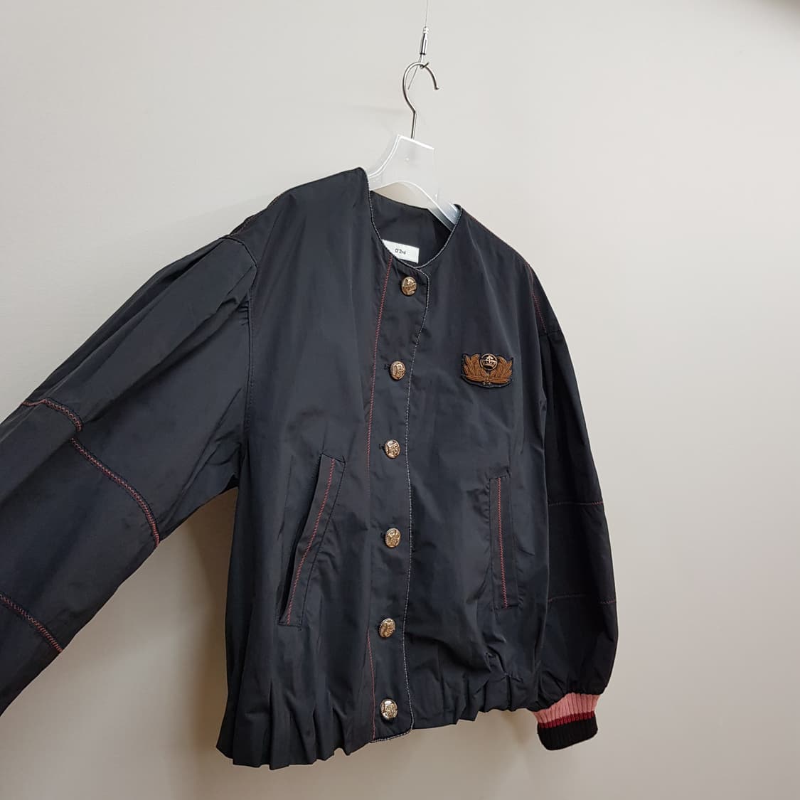 O2nd 오즈세컨  자수 포인트 노카라 점퍼 76-90-155사이즈 상품이미지3