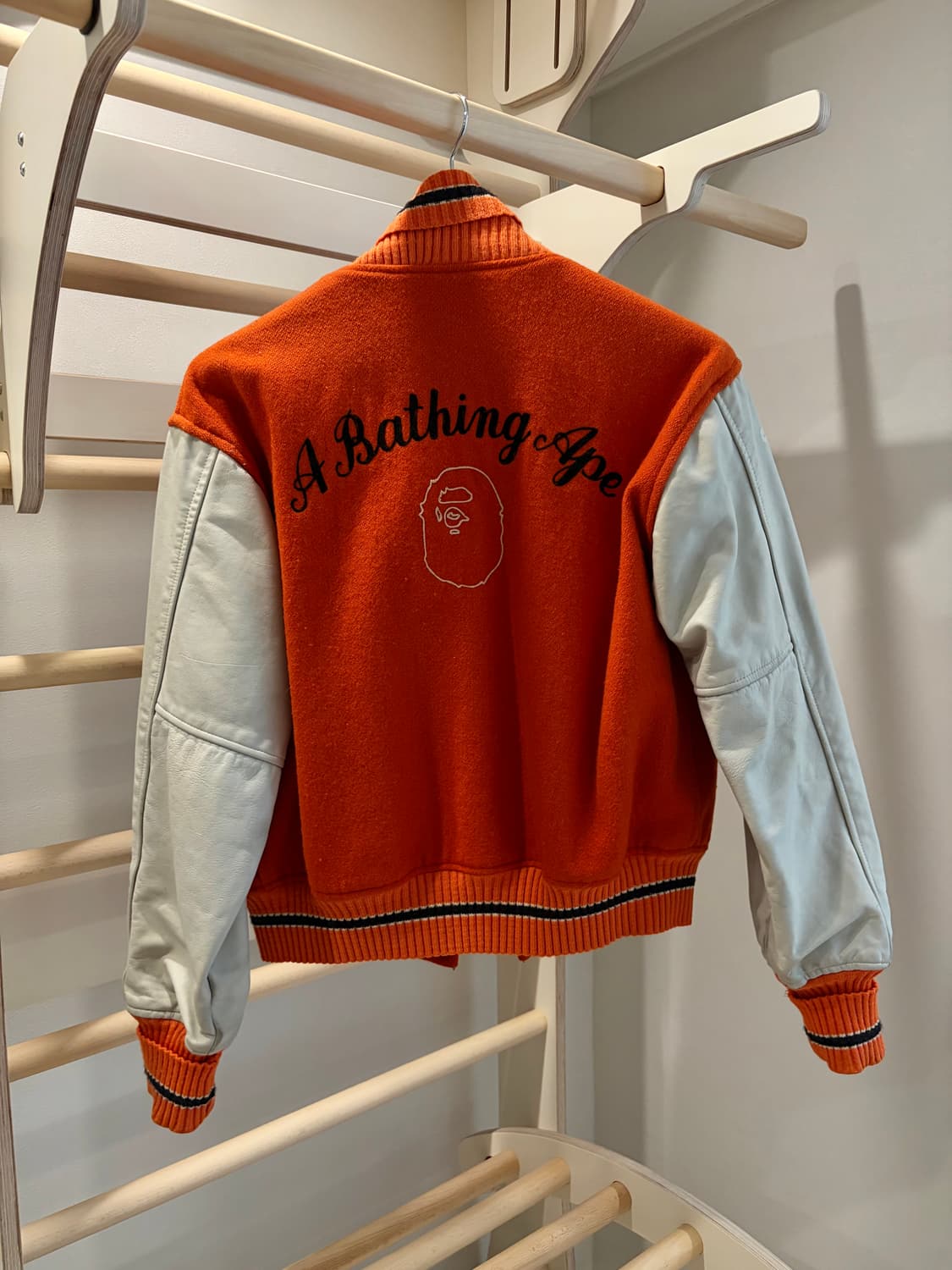 A Bathing Ape 오렌지 바시티 자켓 상품이미지2