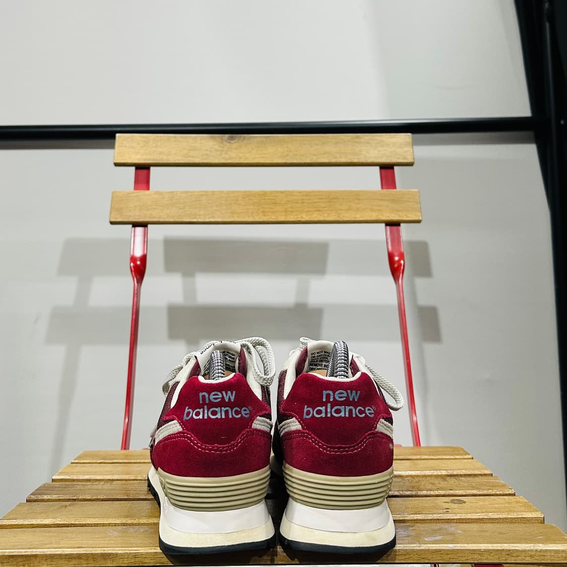250) 뉴발란스 운동화 남녀 공용 신발 574 레드 스웨이드 상품이미지4