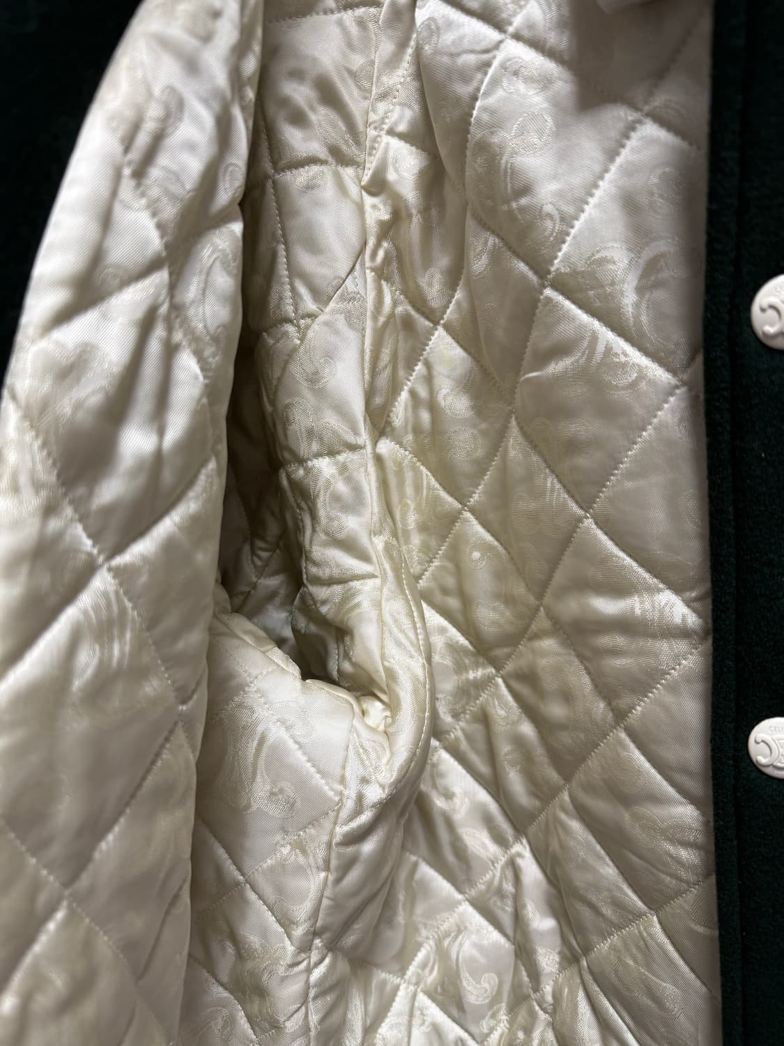 셀린느 25fw 트리옹프 바시티 테디자켓 상품이미지4