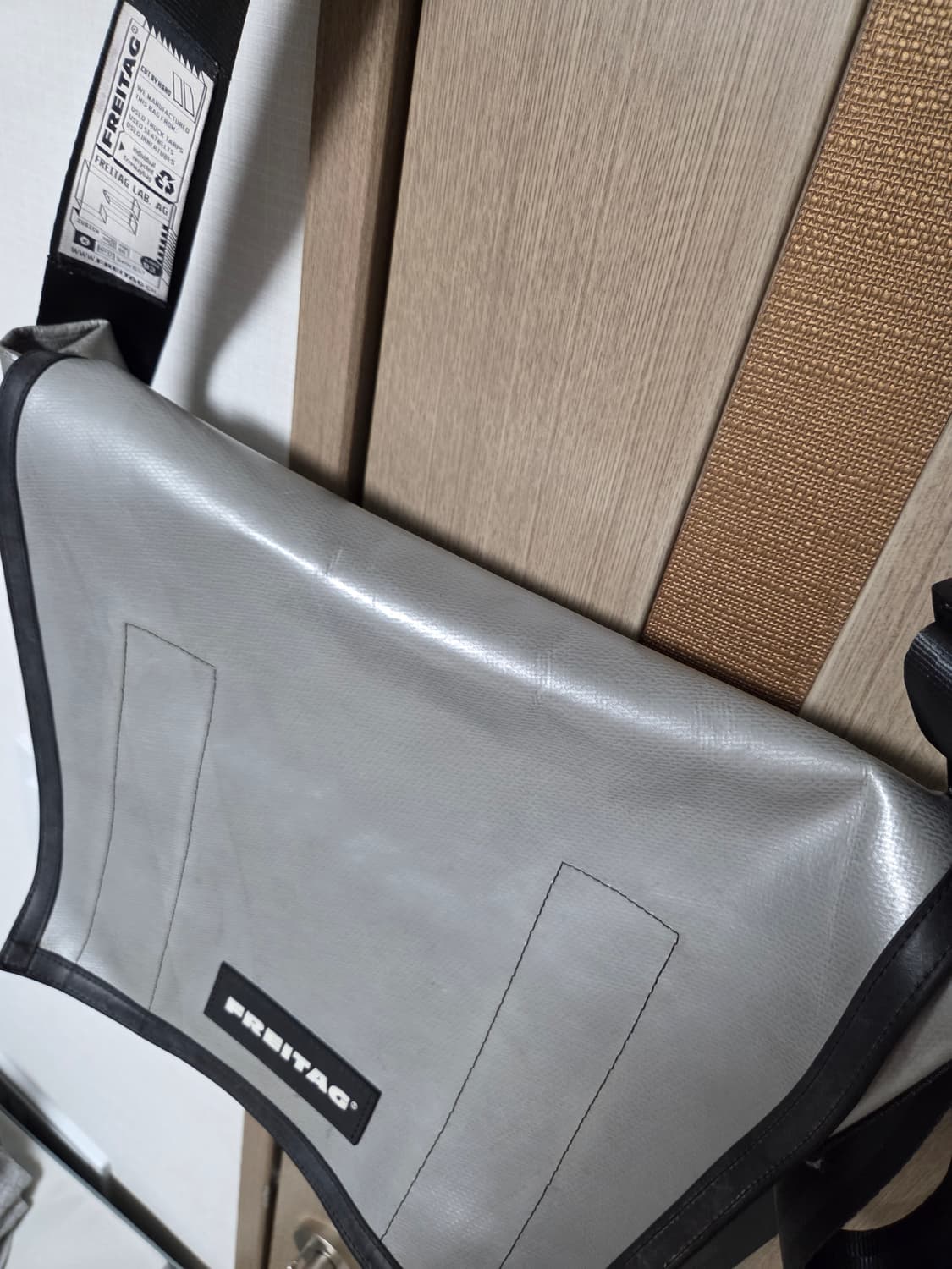 프라이탁 덱스터 실버 그레이 상품이미지2