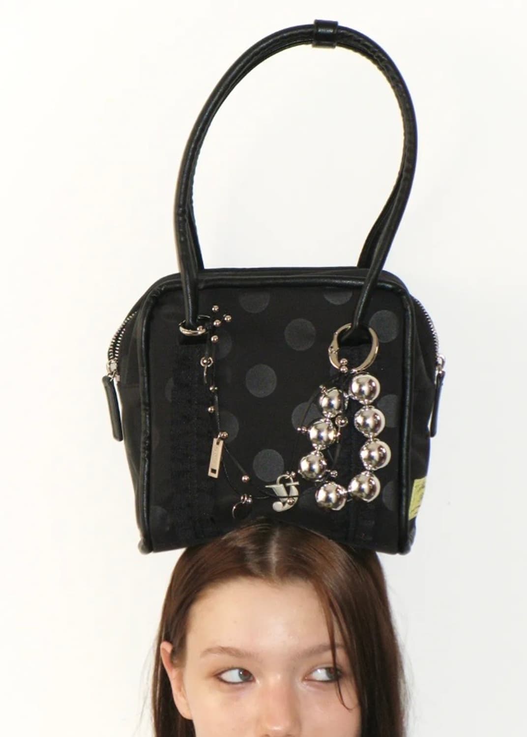 여밈 블랙 도트 토트백 상품이미지1