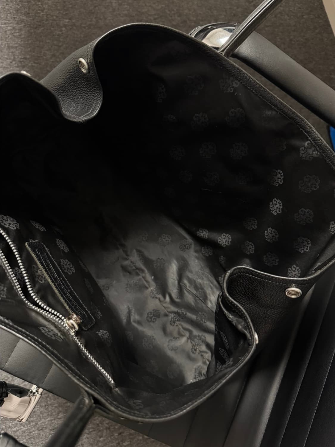 [ONE SIZE] 크롬하츠 세메터리 크로스 레더 패치 레더 토트백 상품이미지10