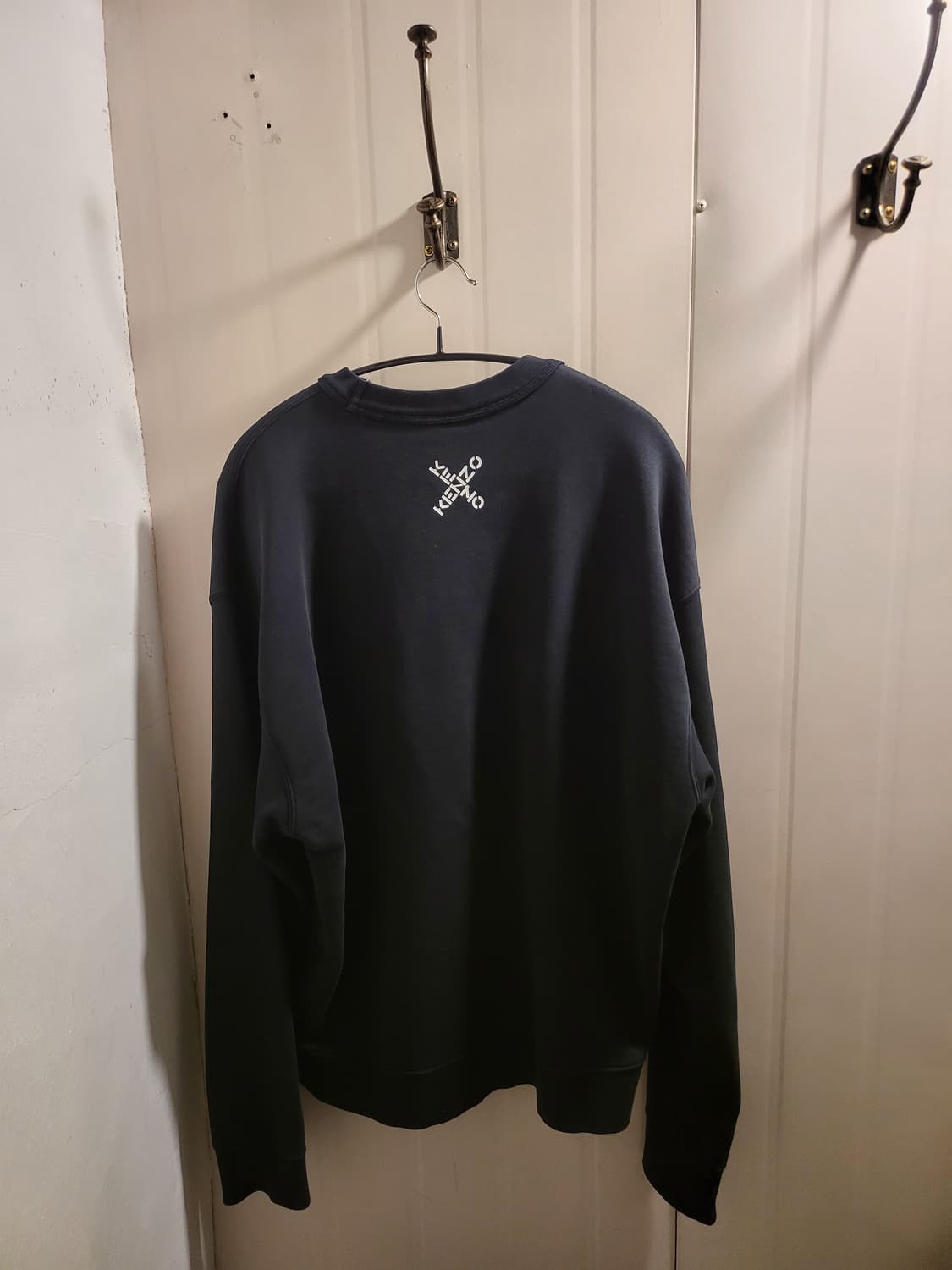 [L]겐조 크로스 로고 맨투맨 블랙 상품이미지4