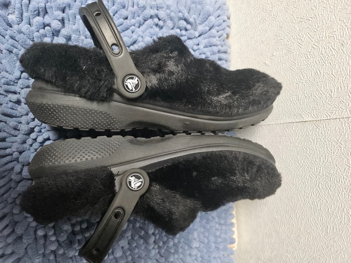 크록스 CROCS 클래식 퍼 슈어 클로그 블랙m6w8 상품이미지6