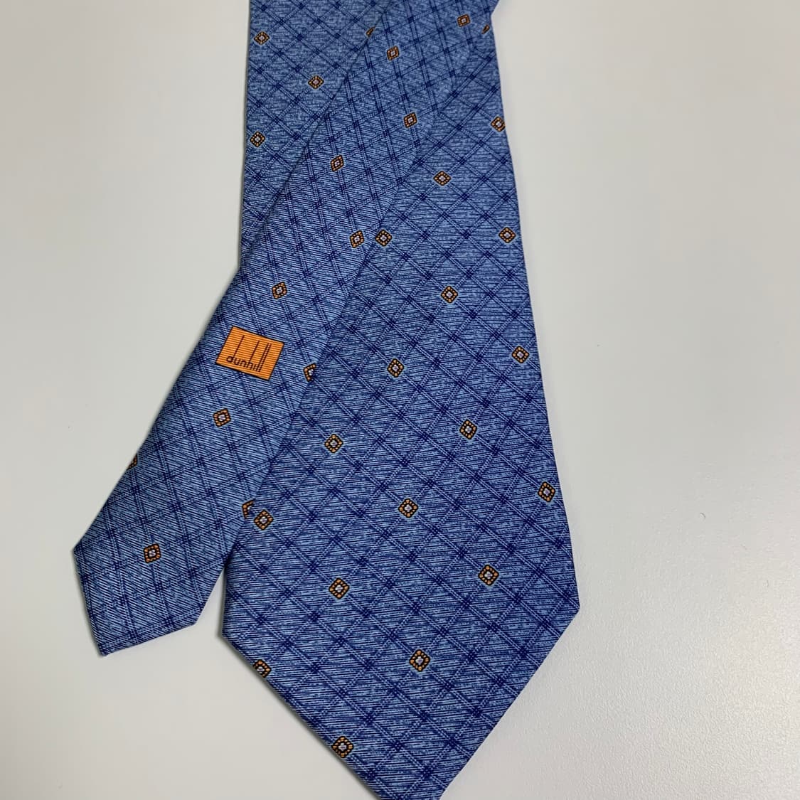 던힐(dunhill) 택 달린 미사용품 명품넥타이 A+등급 9.4cm 상품이미지4