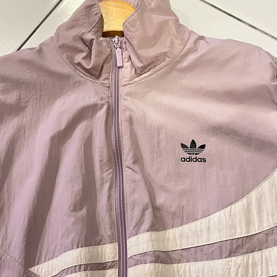 아디다스 연보라 배색 바람막이 상품이미지2
