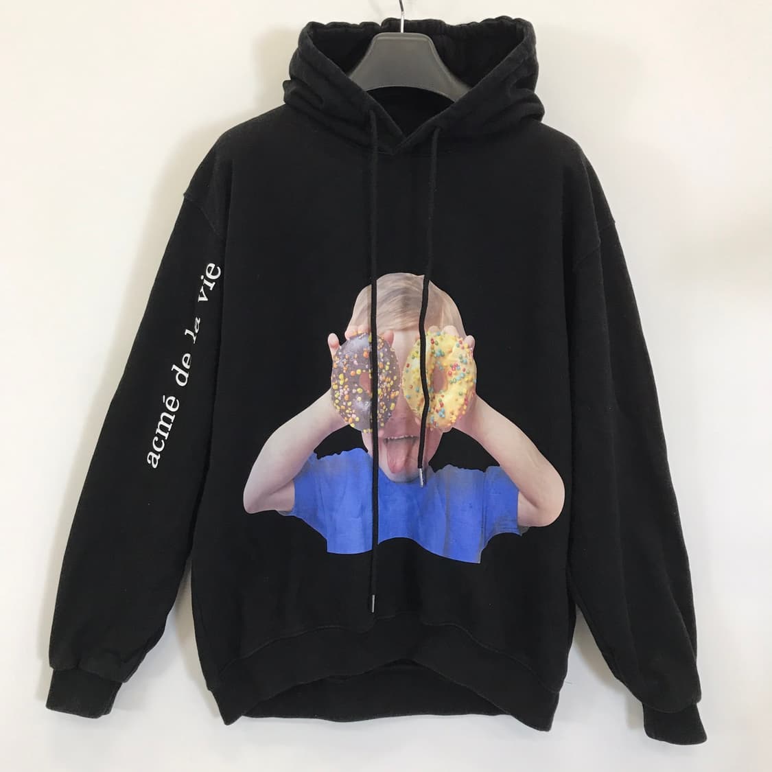 아크메드라비 도넛프린팅 후드 [1사이즈] 상품이미지1