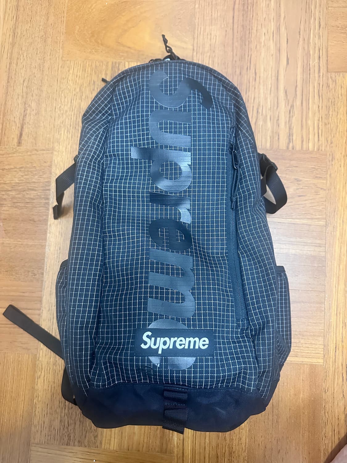 슈프림 백팩 24ss 상품이미지1