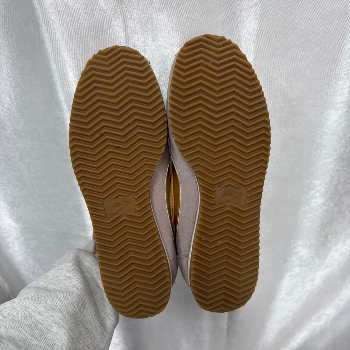 나이키 클래식 코르테즈 스니커즈 사이즈235  상품이미지6