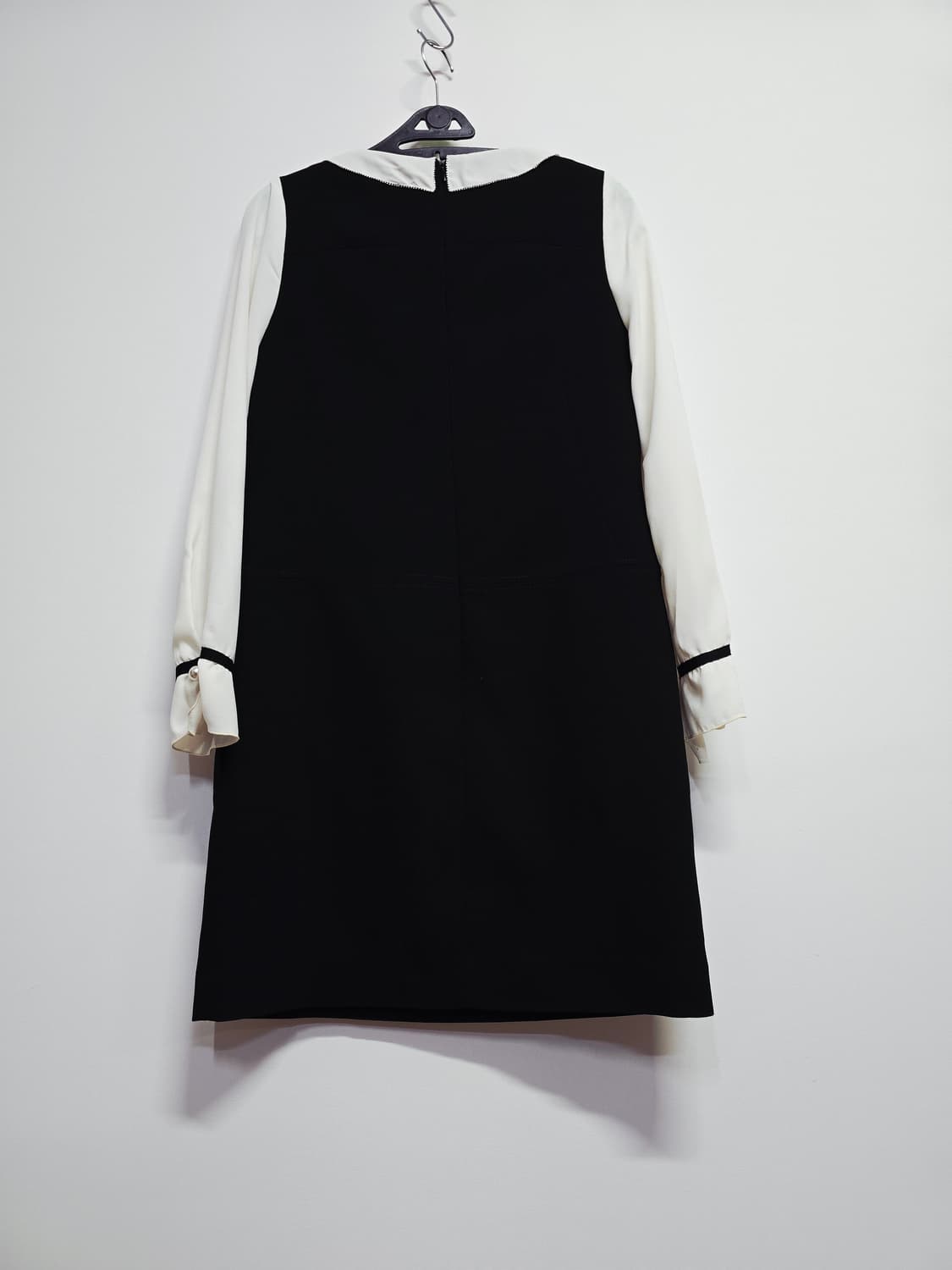 JJ지고트 블랙 앤 화이트 긴팔 원피스85 상품이미지5