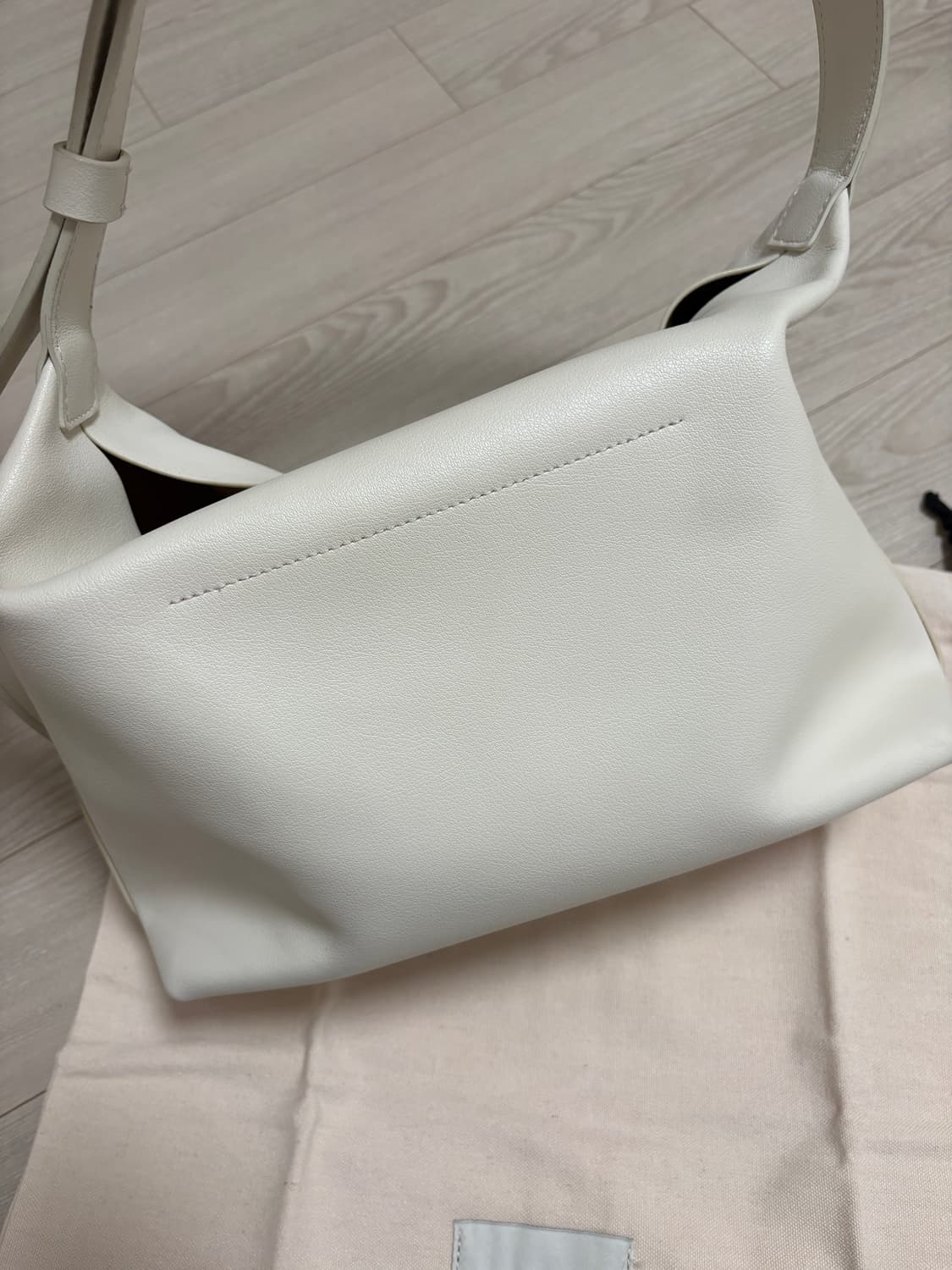 르아보네 가티백 화이트 상품이미지4