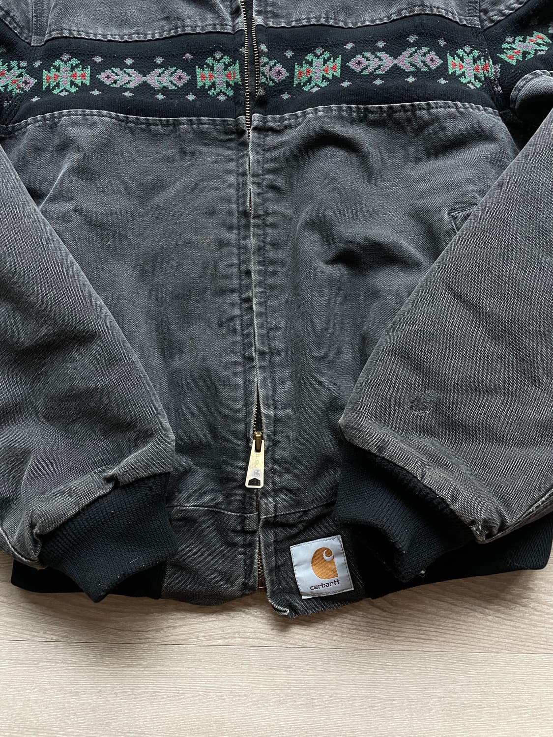 90s 칼하트 아즈텍 블랙 산타페 봄버 JR0405 자켓 상품이미지5