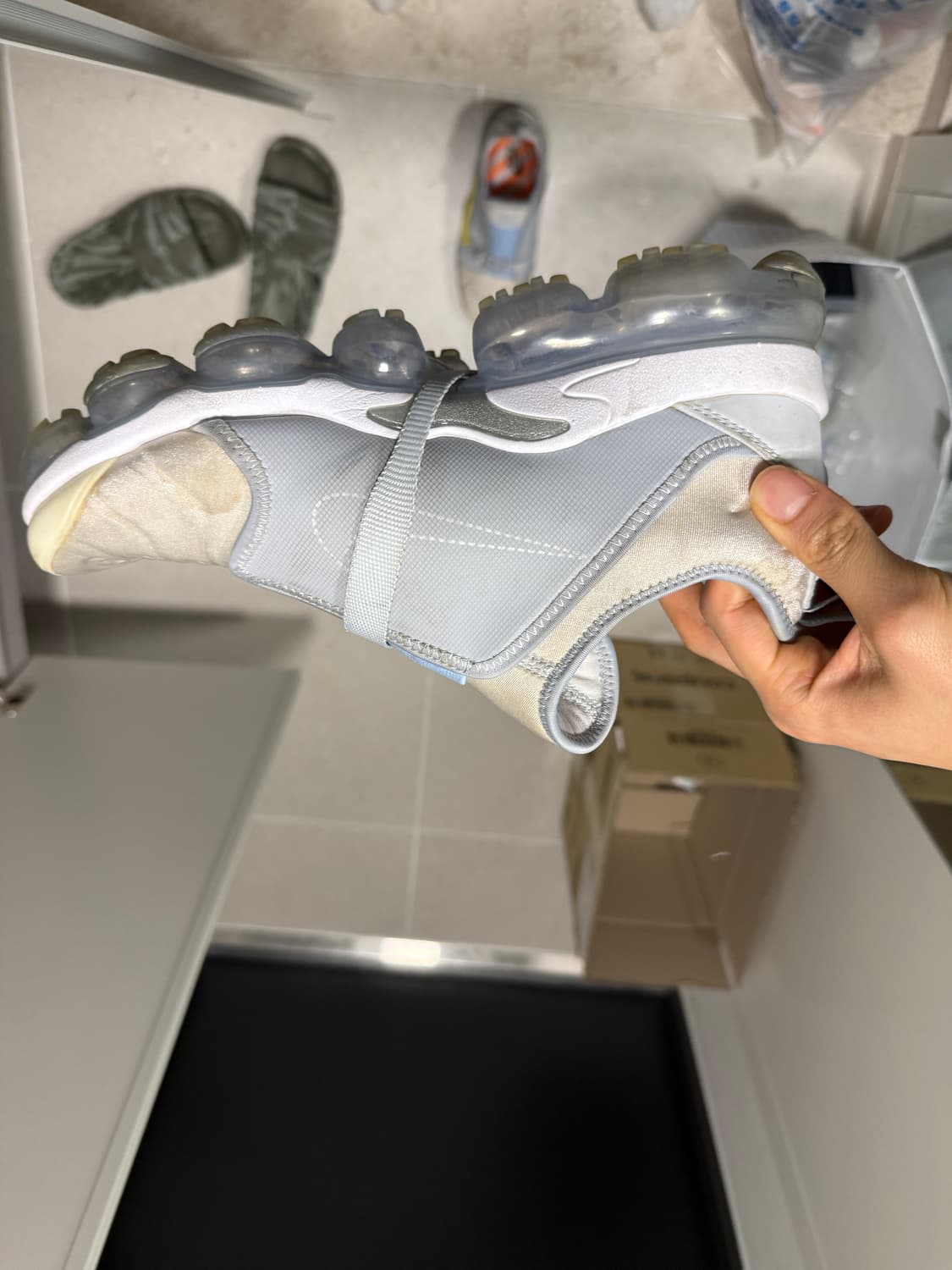 나이키 베이퍼맥스 플러스 파리 260 상품이미지2