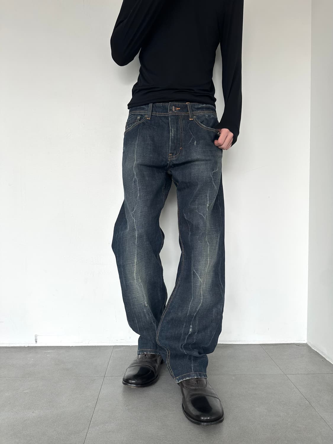 아르마니 익스체인지 크랙 워싱 데님팬츠 상품이미지1