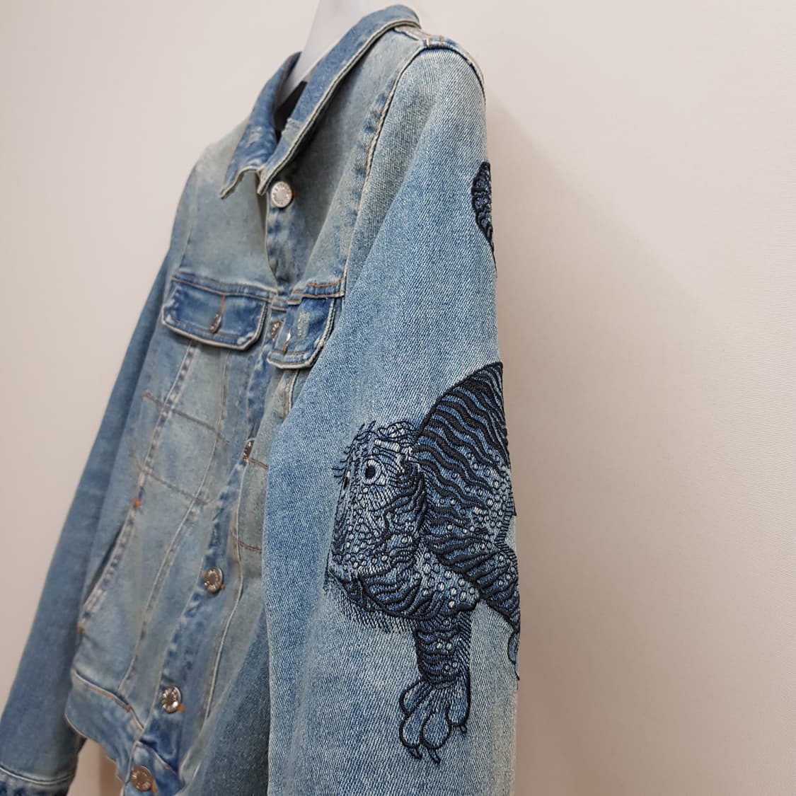 쟈딕앤볼테르 자수 디테일 자켓 S사이즈 상품이미지4