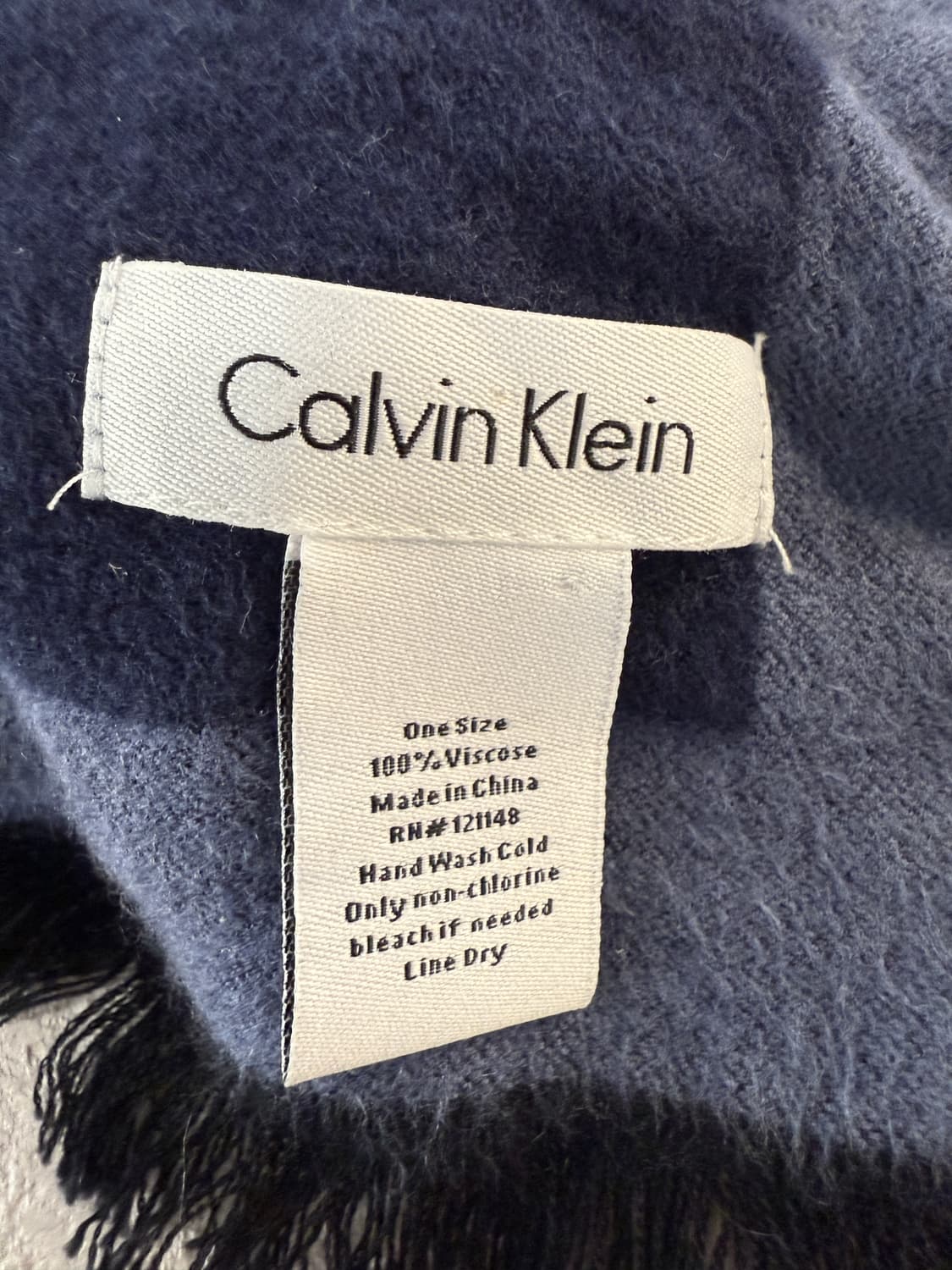 캘빈클라인 네이비 머플러 상품이미지3