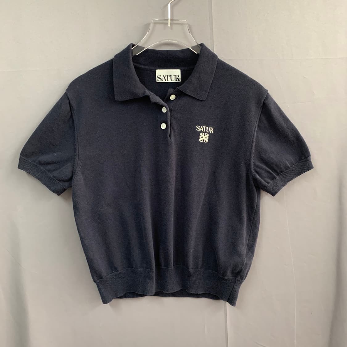 S SATUR 세터 여성 파인 하프 피케 니트 반팔 카라티 상품이미지1