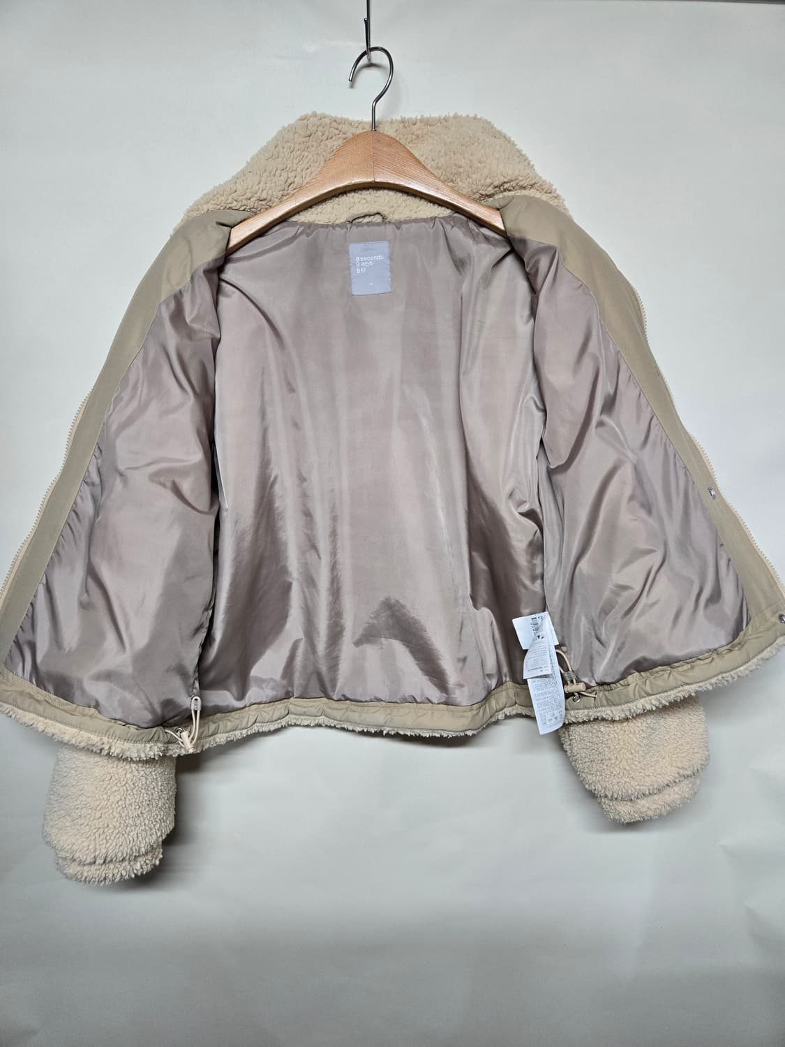 8세컨즈 하이넥 베이지 뽀글이 숏 자켓 M 상품이미지3