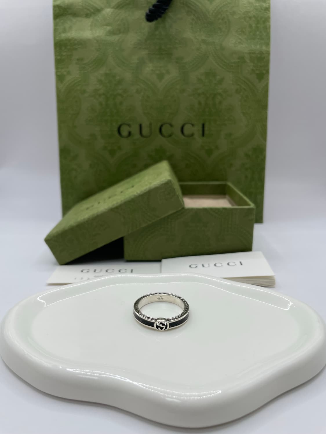 구찌 반지 20호 인터로킹 G 링 블랙 상품이미지1