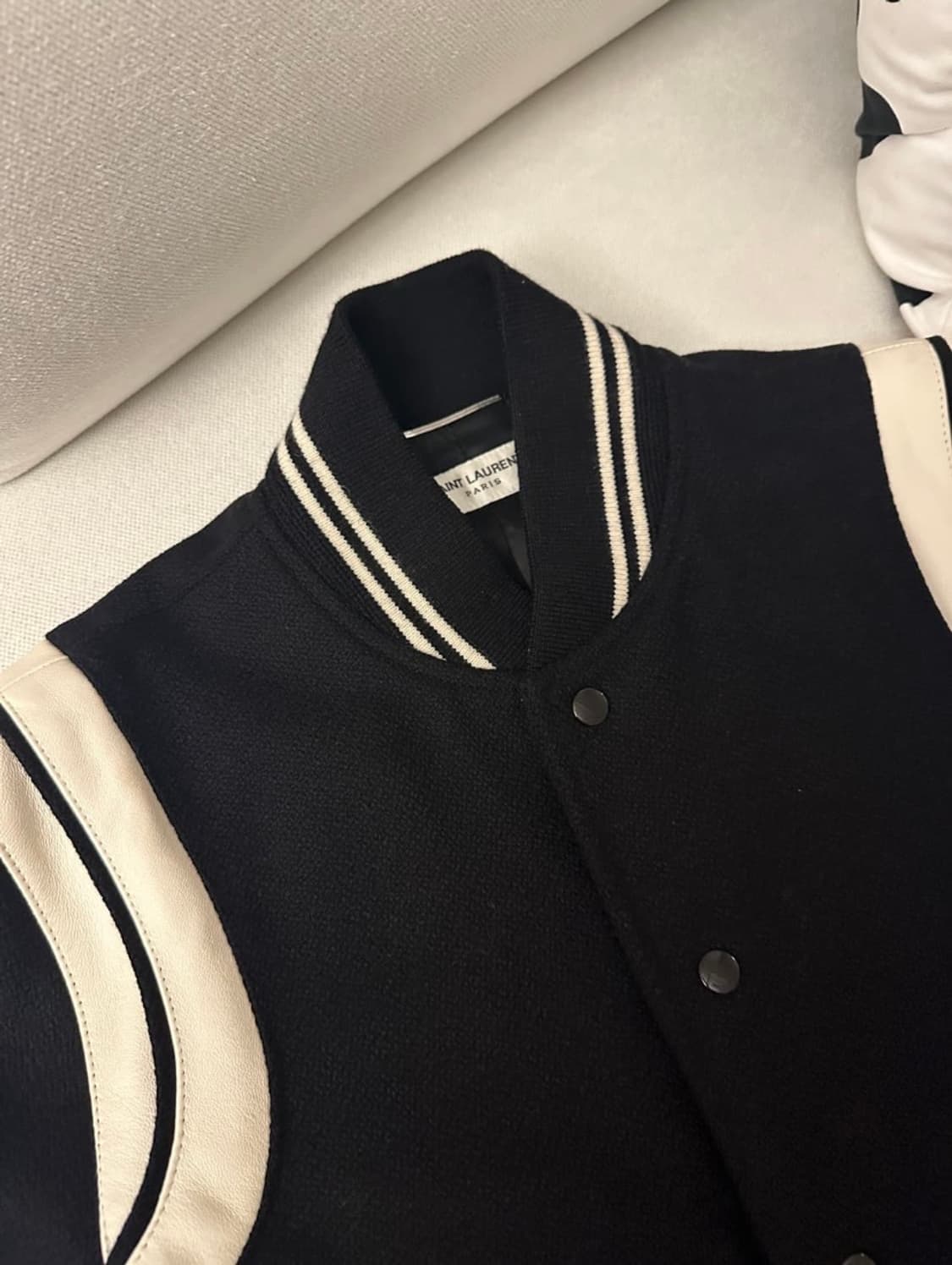 22FW 생로랑 테디 자켓 상품이미지1