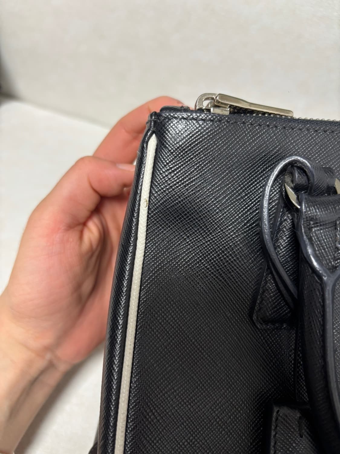 프라다 사피아노 블랙 토트백 상품이미지2