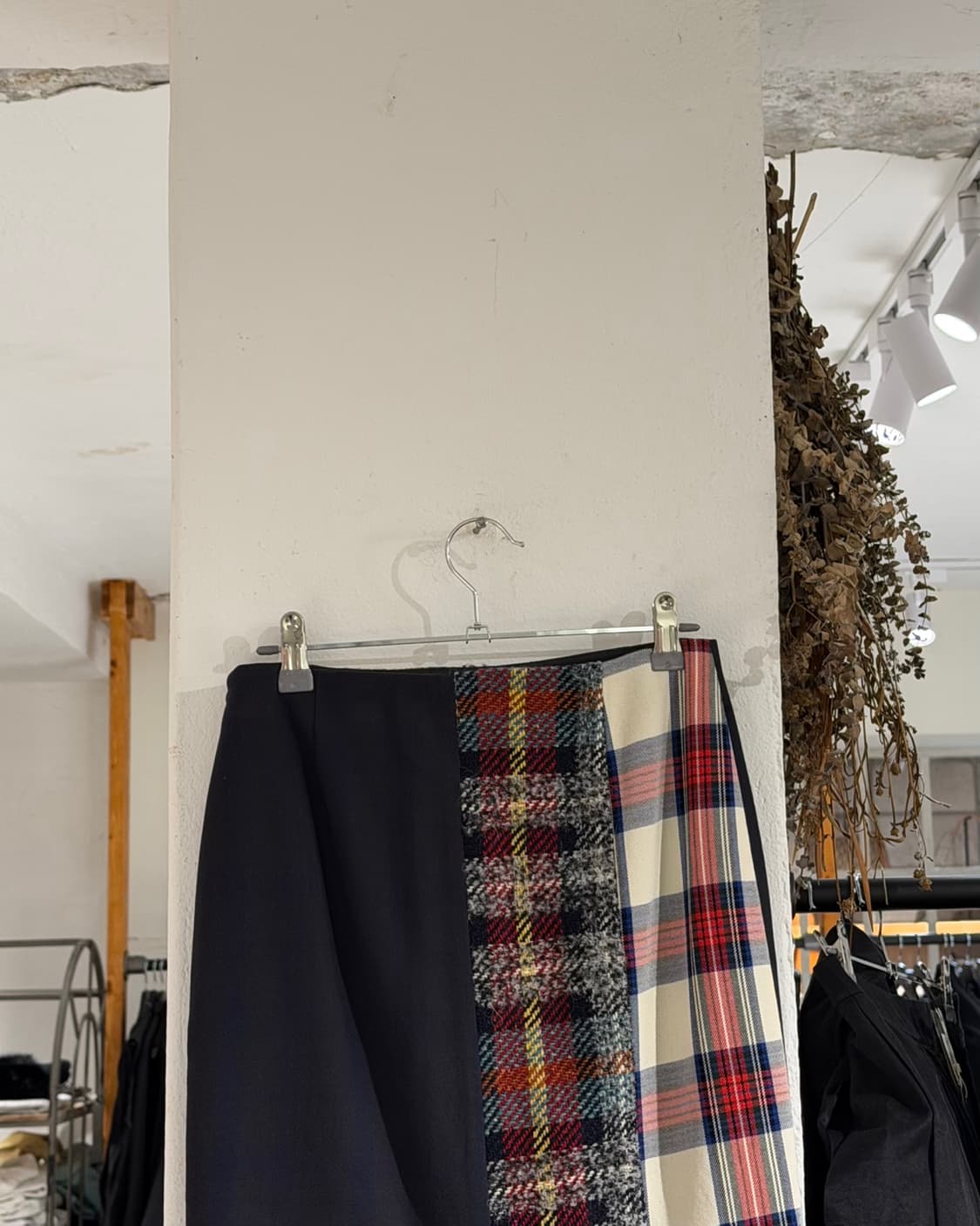 아크네스튜디오 네이비 체크 패치워크 스커트 상품이미지3