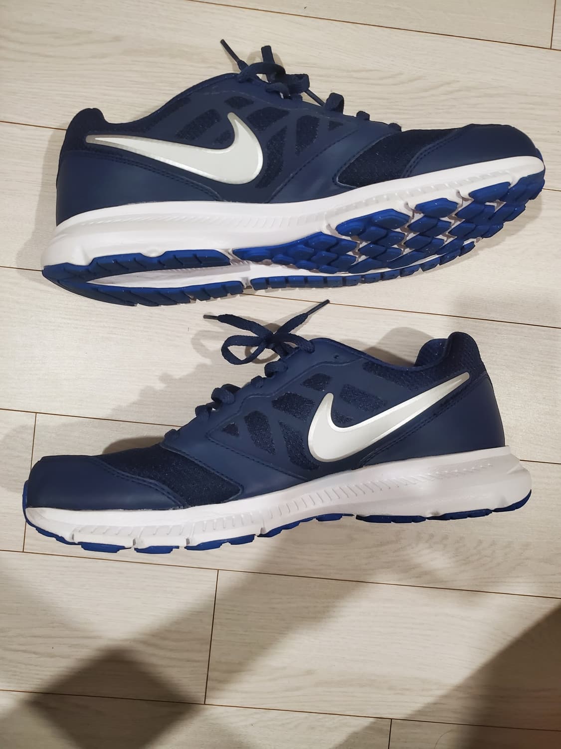 나이키 운동화 다운쉬프터6 런닝화 사이즈275
 상품이미지5