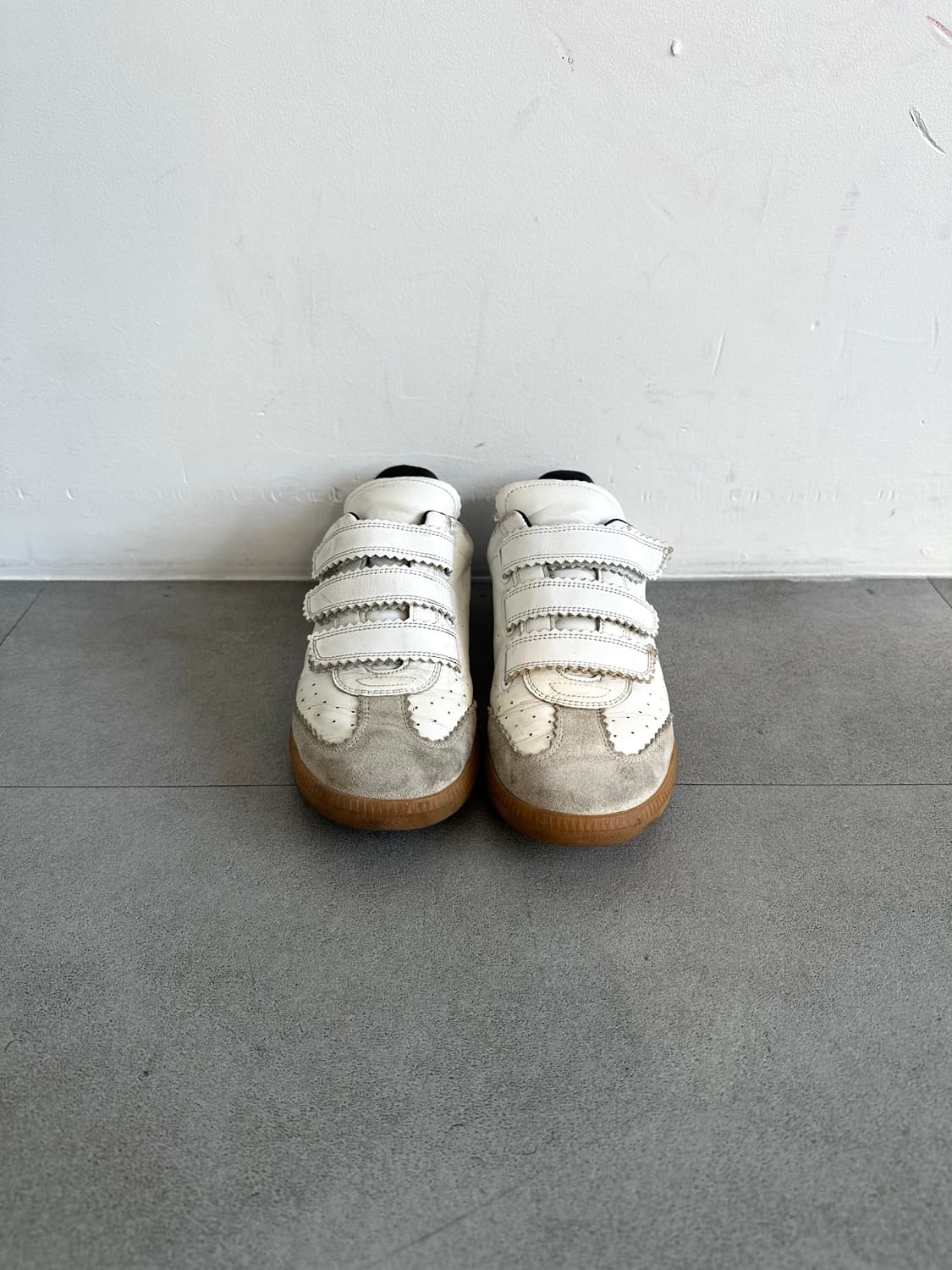 이자벨마랑 베스 화이트 벨크로 레더 스니커즈 상품이미지2