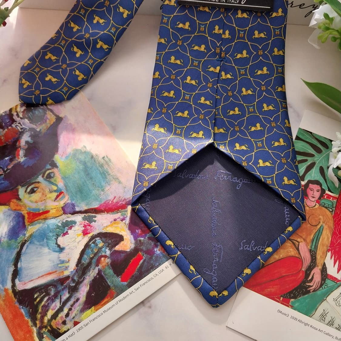 살바토레 페라가모 실크 블루 말 패턴 넥타이 10cm A등급 K1591
 상품이미지6