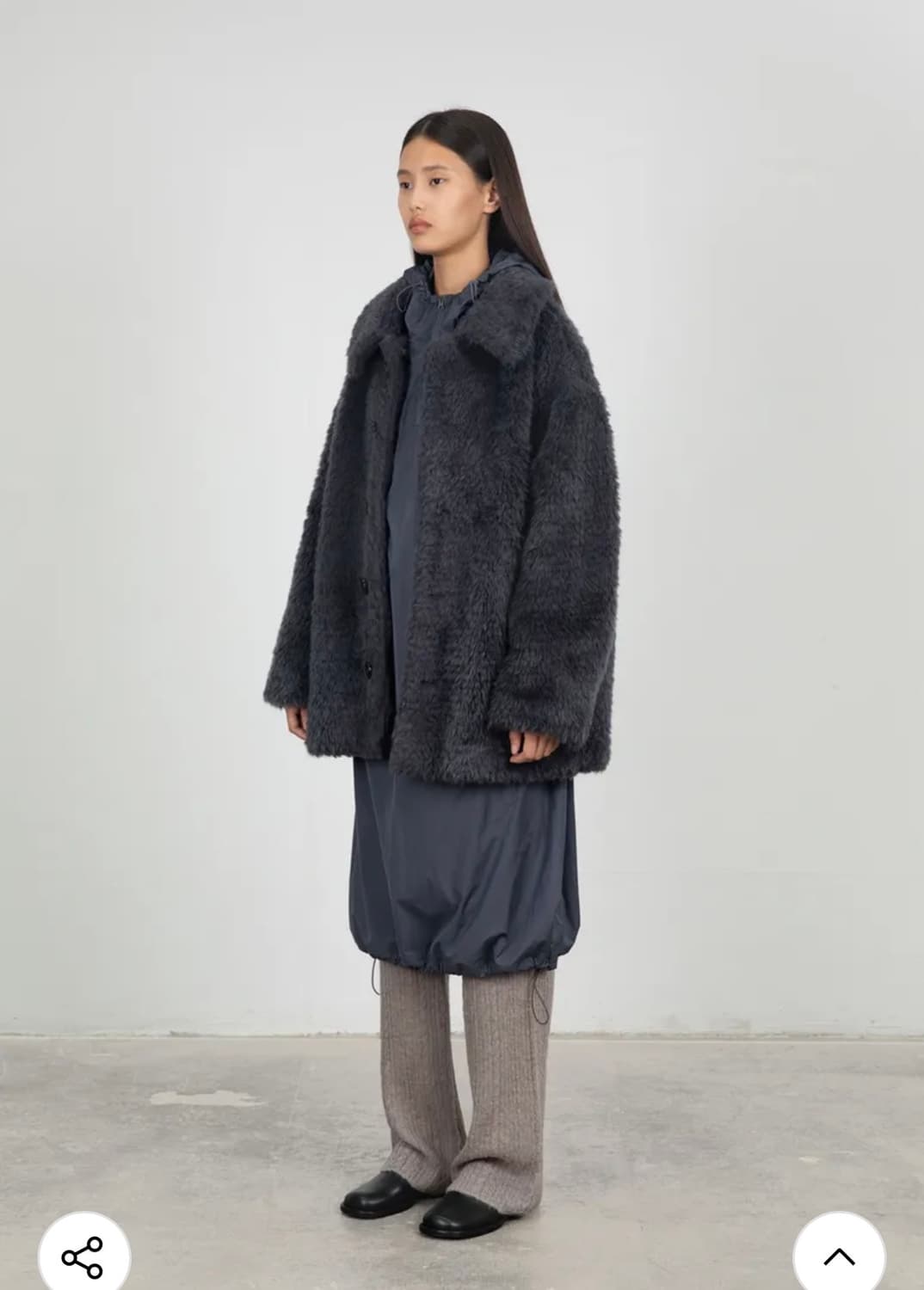 아모멘토 FUR MID COAT_CHARCOAL  상품이미지2