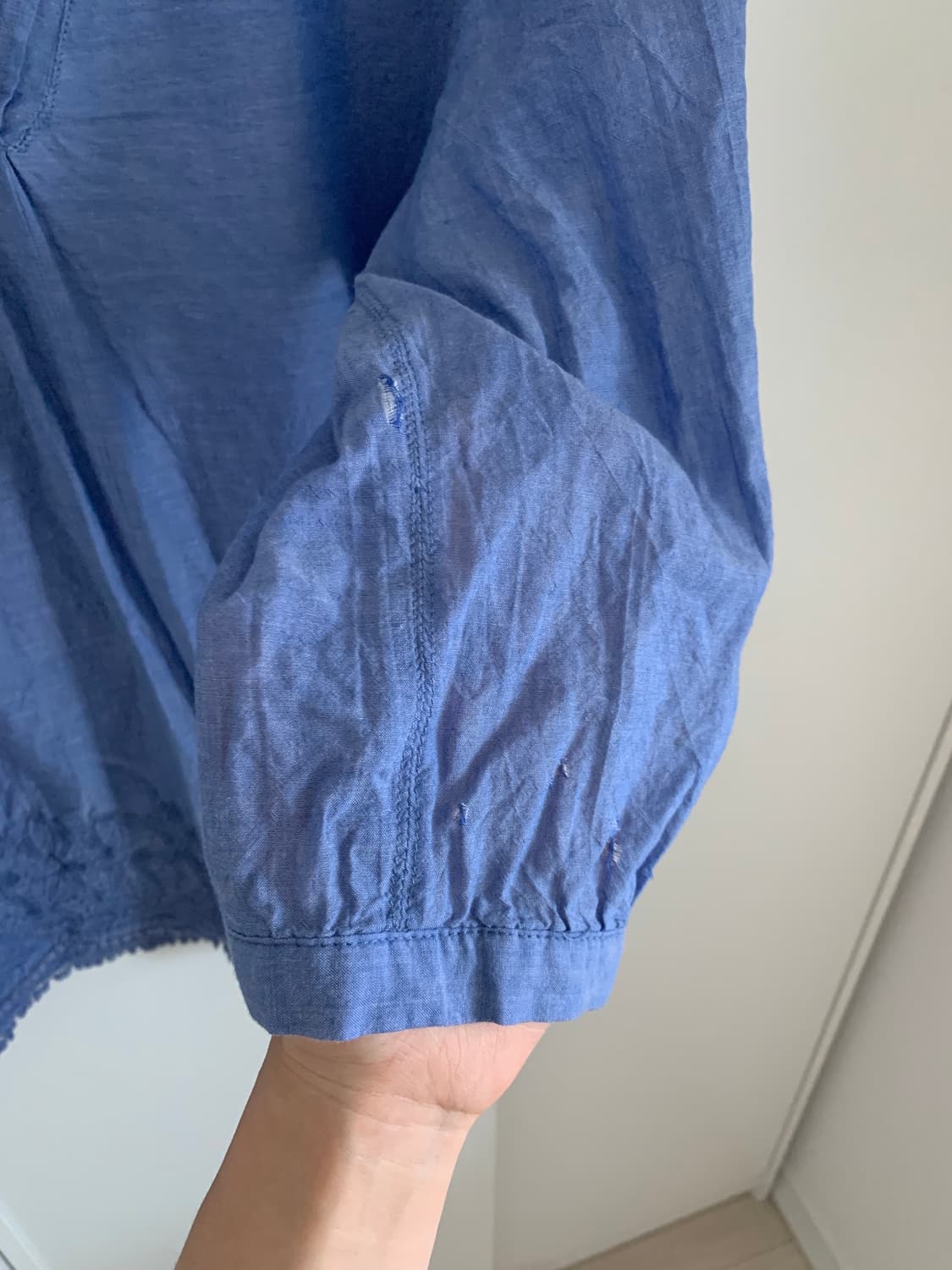 블루 브이넥 블라우스 상품이미지5