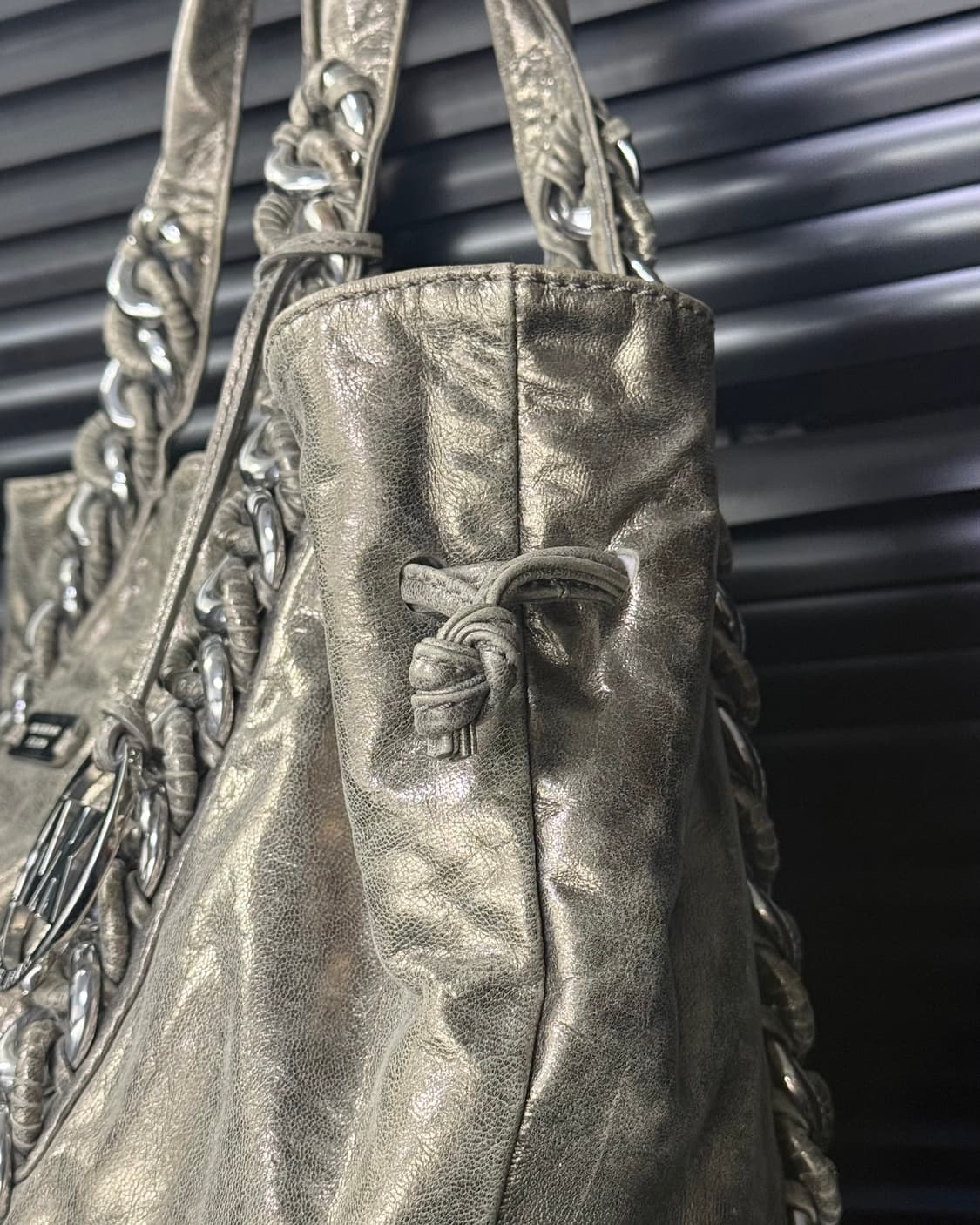 마이클 코어스 펄 골드 체인 손잡이 가죽 레더 숄더백 y2k 펑크 갸루 상품이미지5