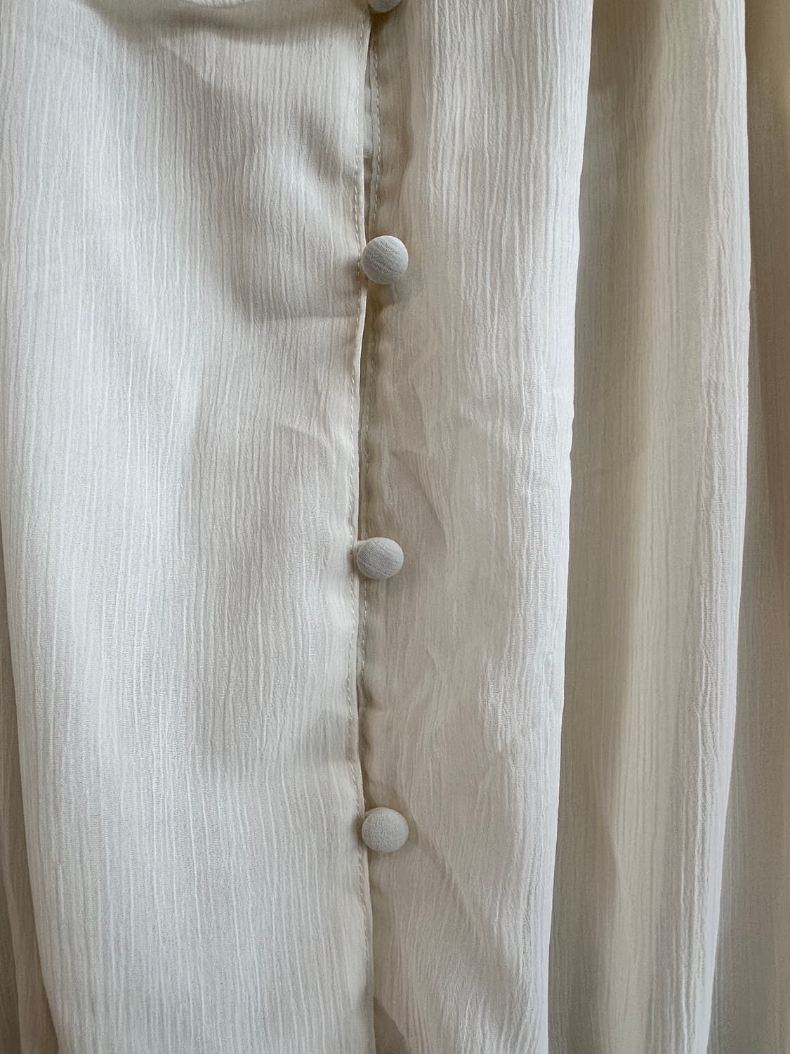 쉬폰 프릴 블라우스 화이트 퍼프 반팔 상품이미지5