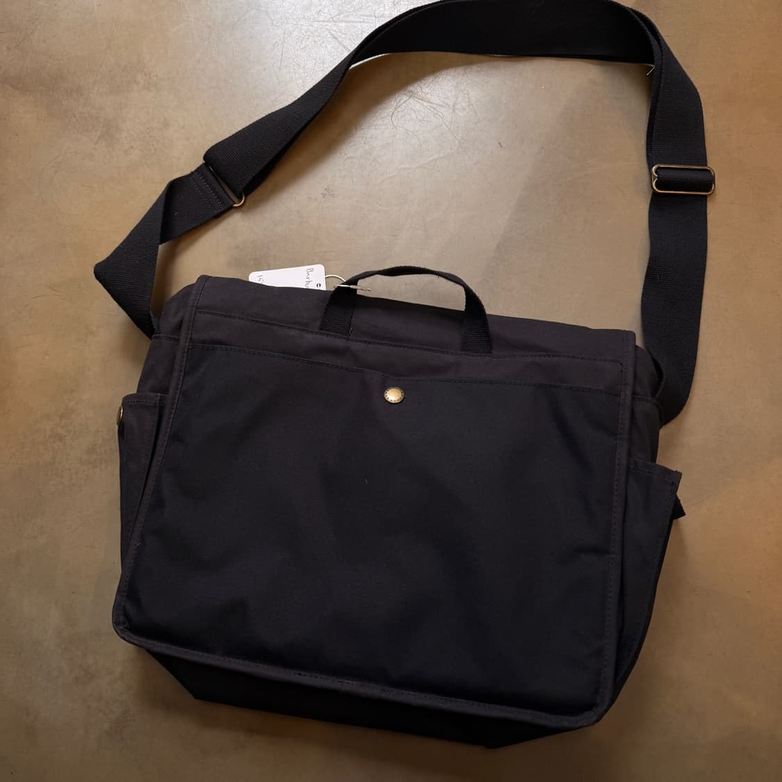 바버 에센셜 왁스 메신저 백 블랙 상품이미지3