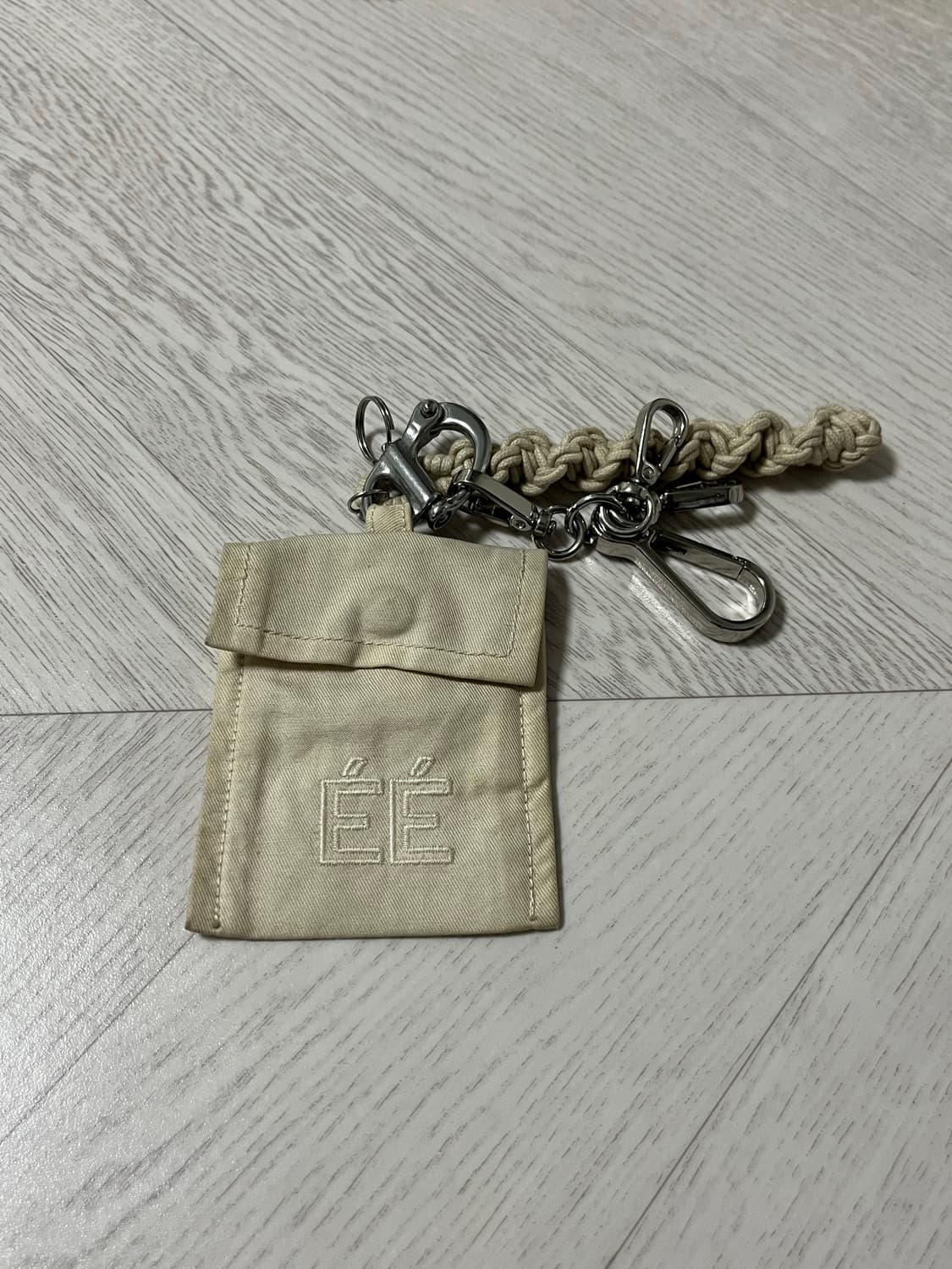 EE 키링 상품이미지1