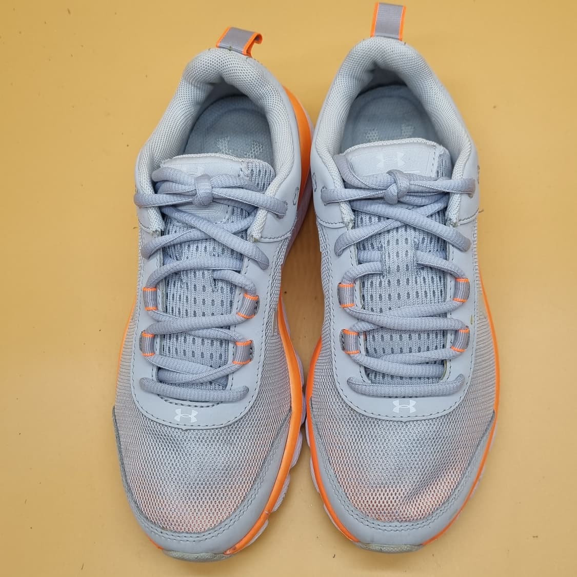 언더아머UA 차지드 어서트8 여성운동화240. 상품이미지2