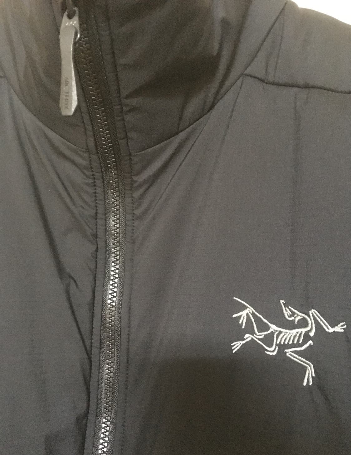 아크테릭스 FW25 아톰SV 자켓 블랙 판매합니다 상품이미지4