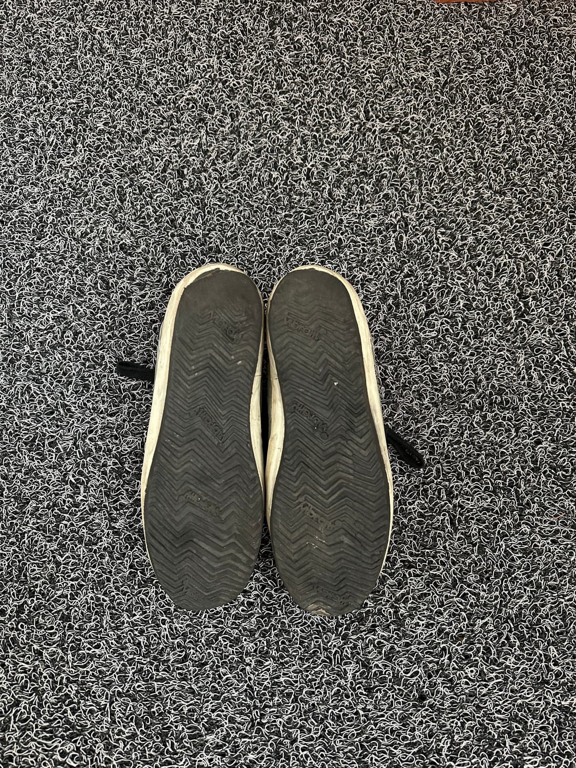 골든구스 슈퍼스타 스니커즈 실버 36 / 230 상품이미지4