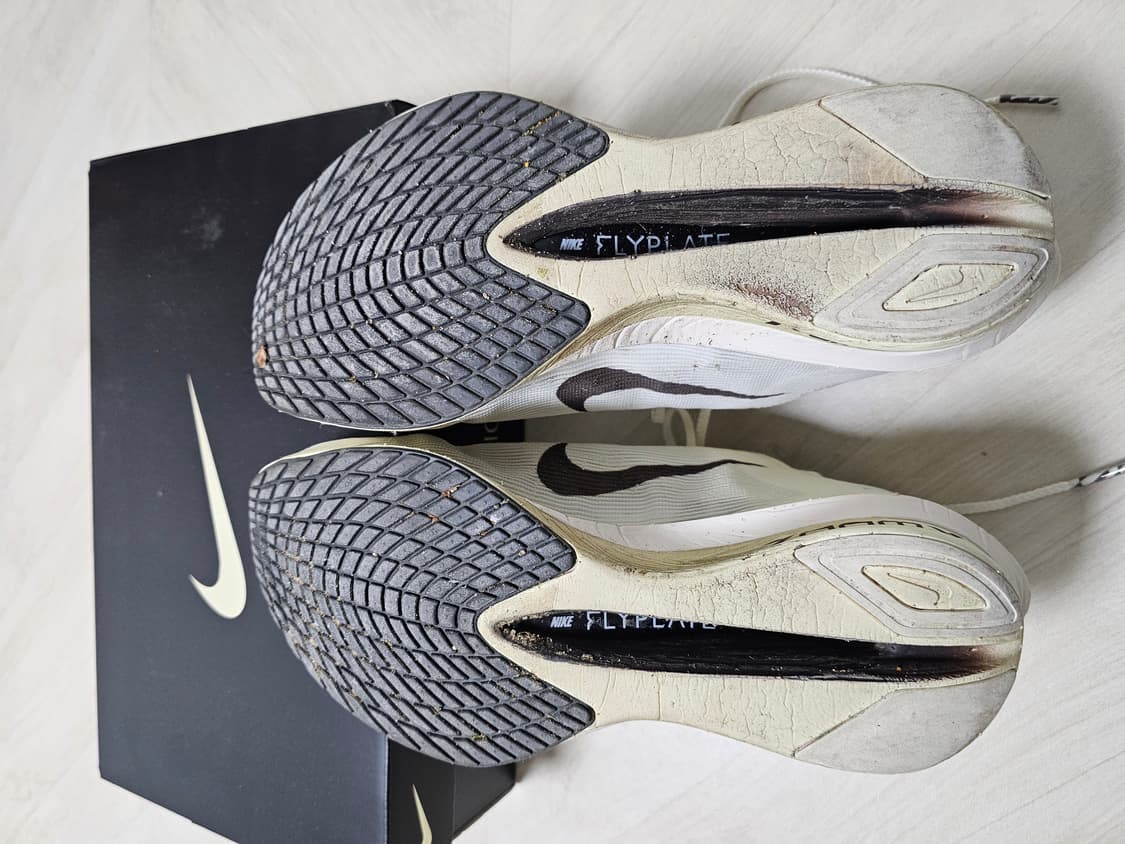 나이키 베이퍼플라이4 야코브 러닝화 265사이즈 상품이미지2