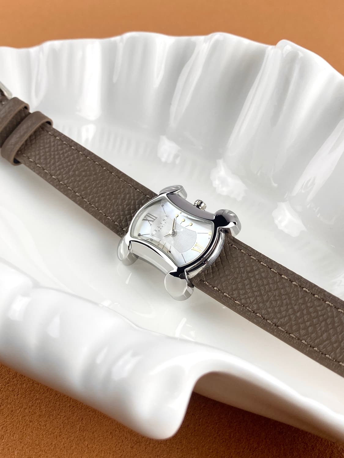 CELINE macadam gold shell watch 상품이미지6