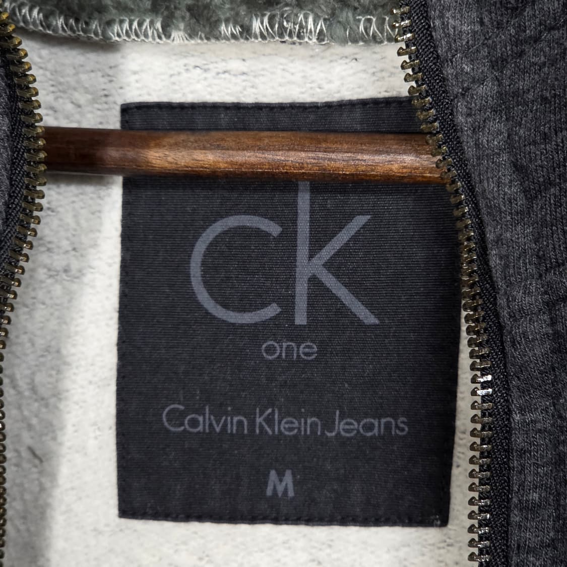 캘빈 클라인 차콜 기모 절개 후드집업 상품이미지9
