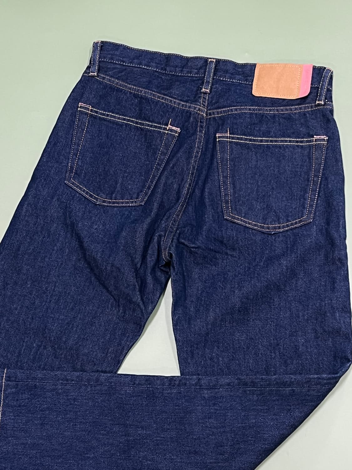 (26/32) 아크네스튜디오 슬림핏 중청 데님 팬츠 상품이미지6