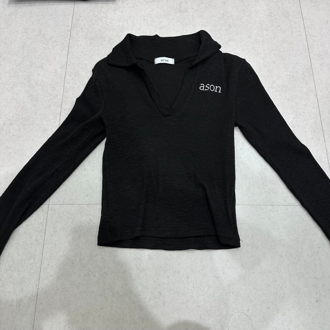 애즈온 아이비 카라 긴팔 티셔츠 블랙 상품이미지1