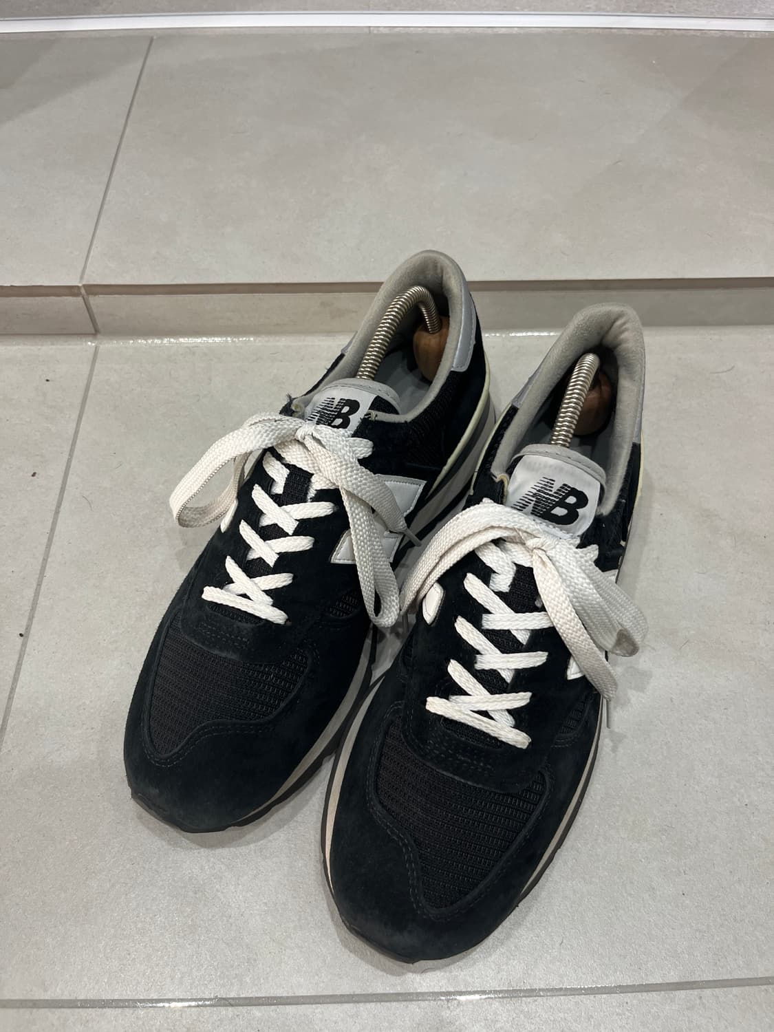 뉴발란스 990v1 블랙 270. 상품이미지1